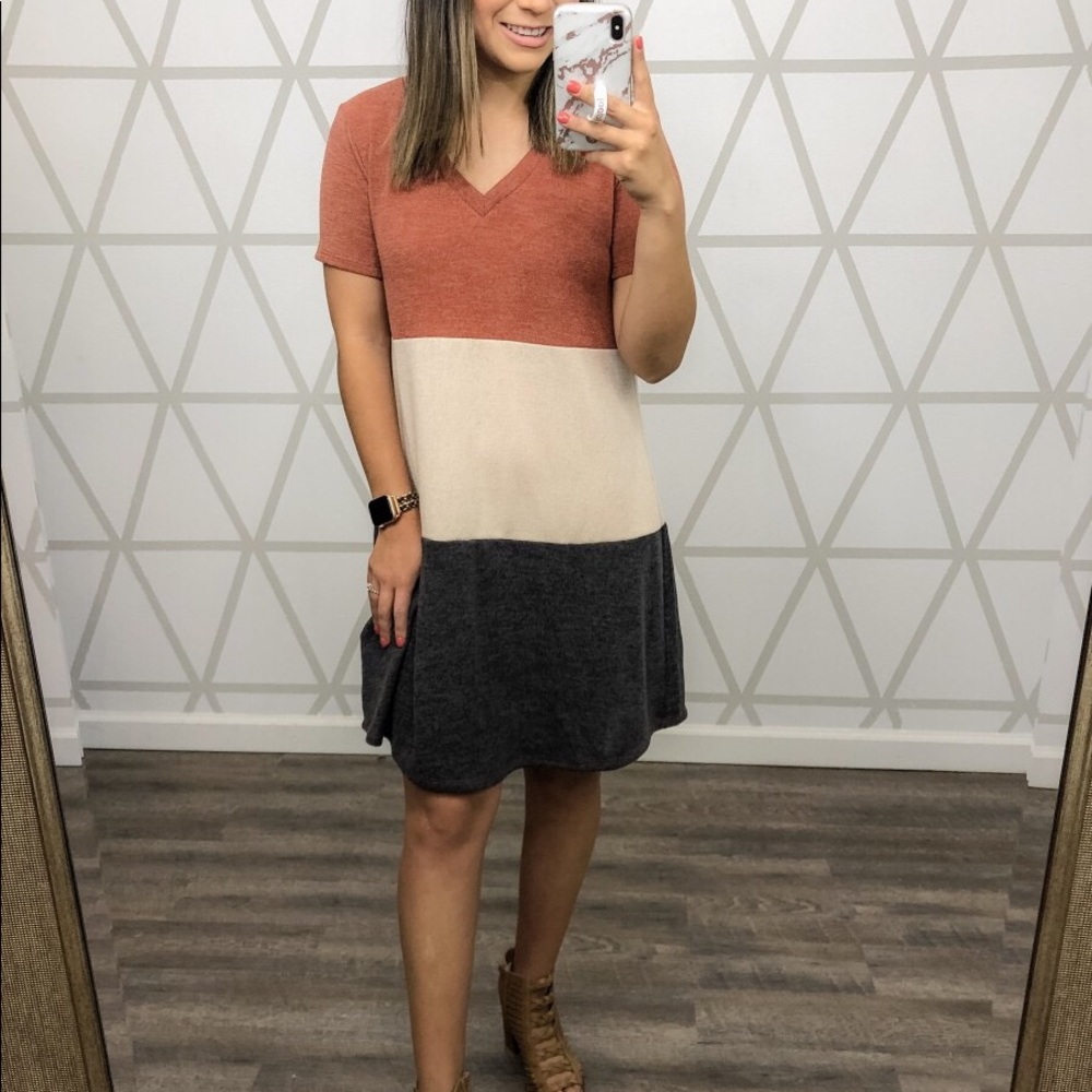 Boutique Colorblock T-shirt Sweater Dress NWOT